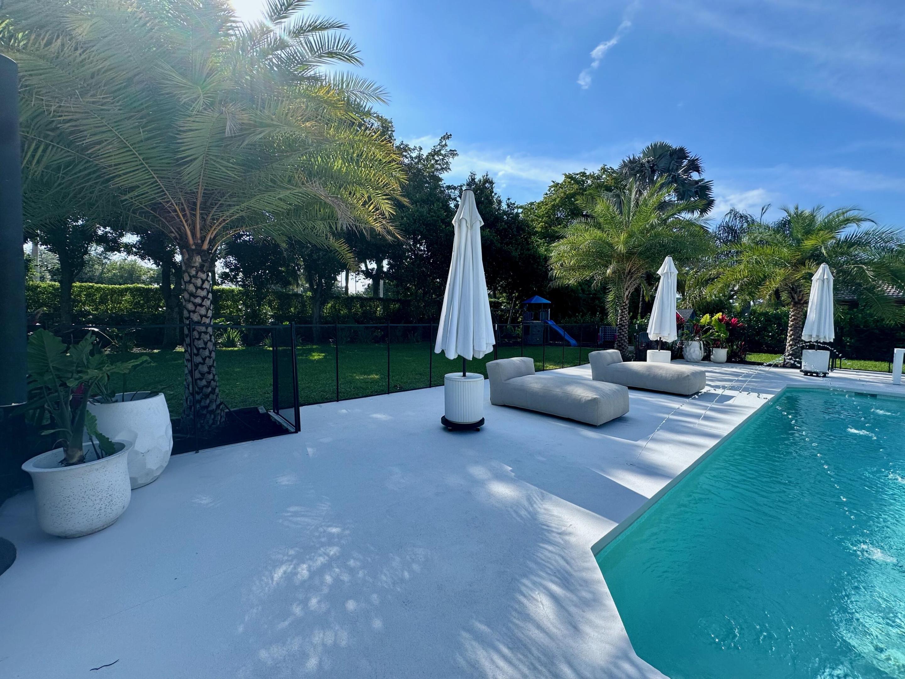 BOCA RATON BATH & TENNIS CLUB - Residential