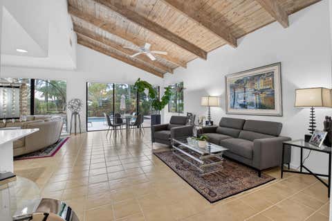Photo of 19592 Planters Point Drive, Boca Raton, FL 33434 (MLS # B26032183)