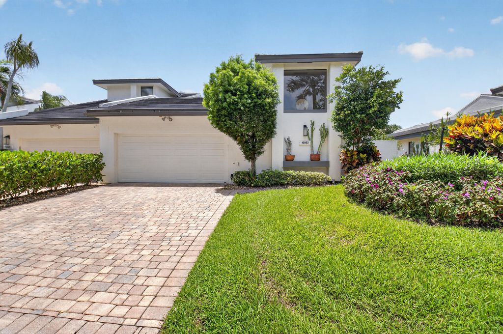 Photo of 19592 Planters Point Drive, Boca Raton, FL 33434 (MLS # B26032183)