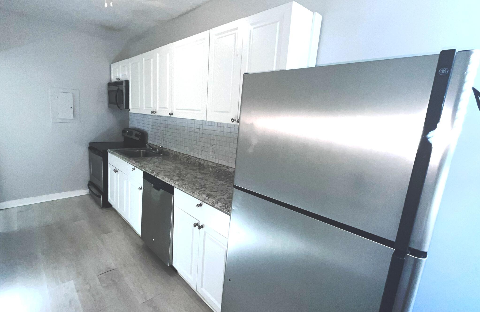 LAKE WORTH TOWN OF - Residential Lease