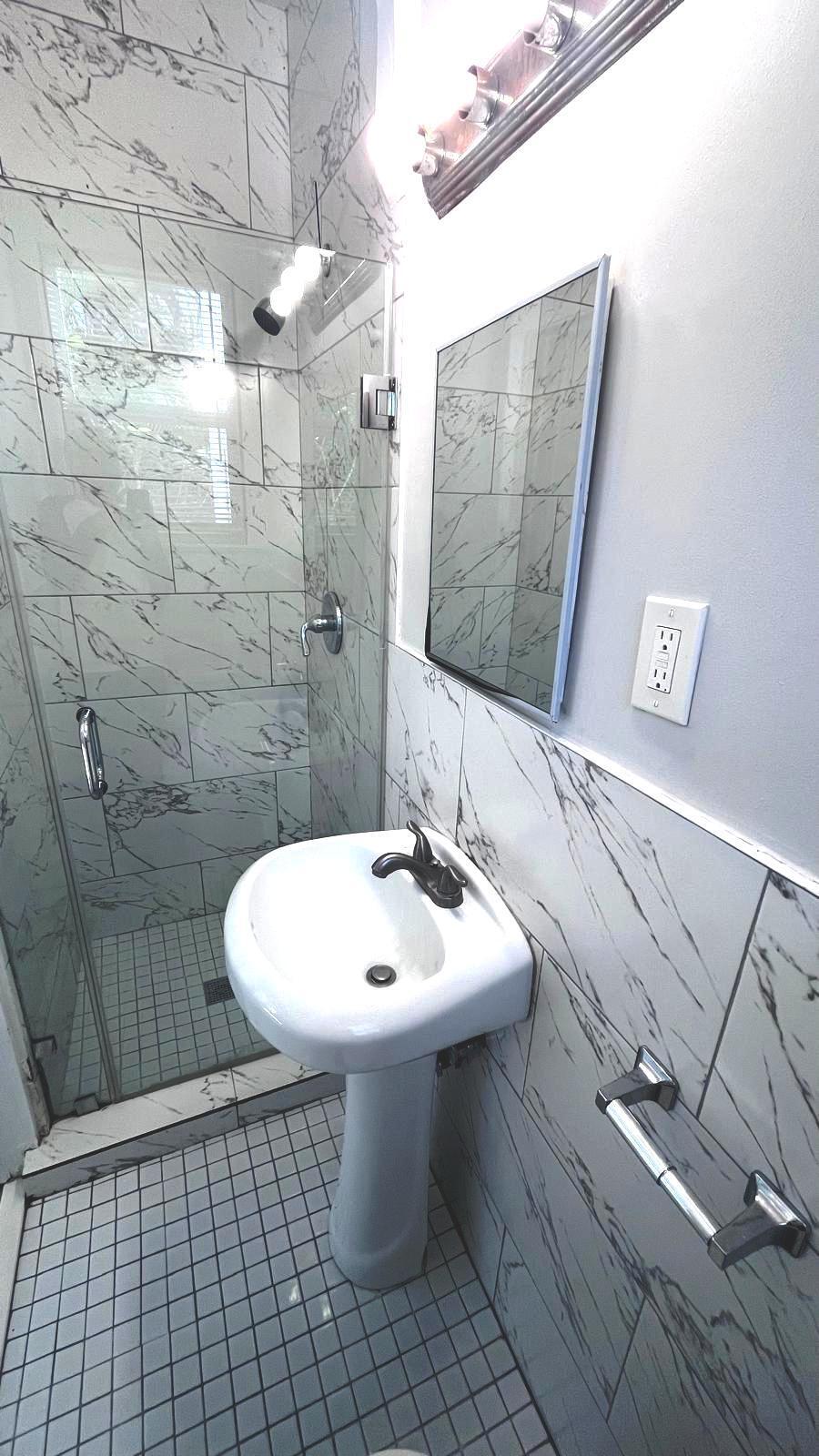 LAKE WORTH TOWN OF - Residential Lease