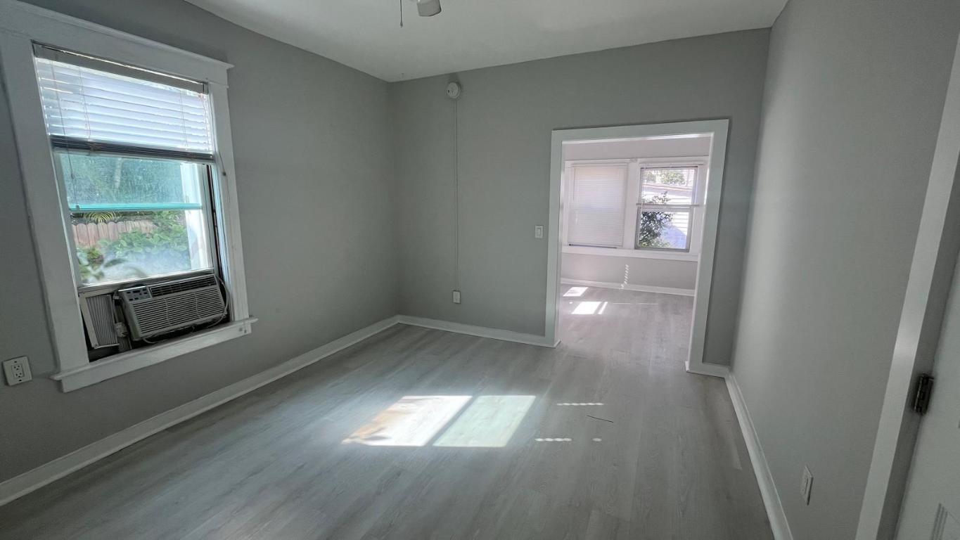 LAKE WORTH TOWN OF - Residential Lease