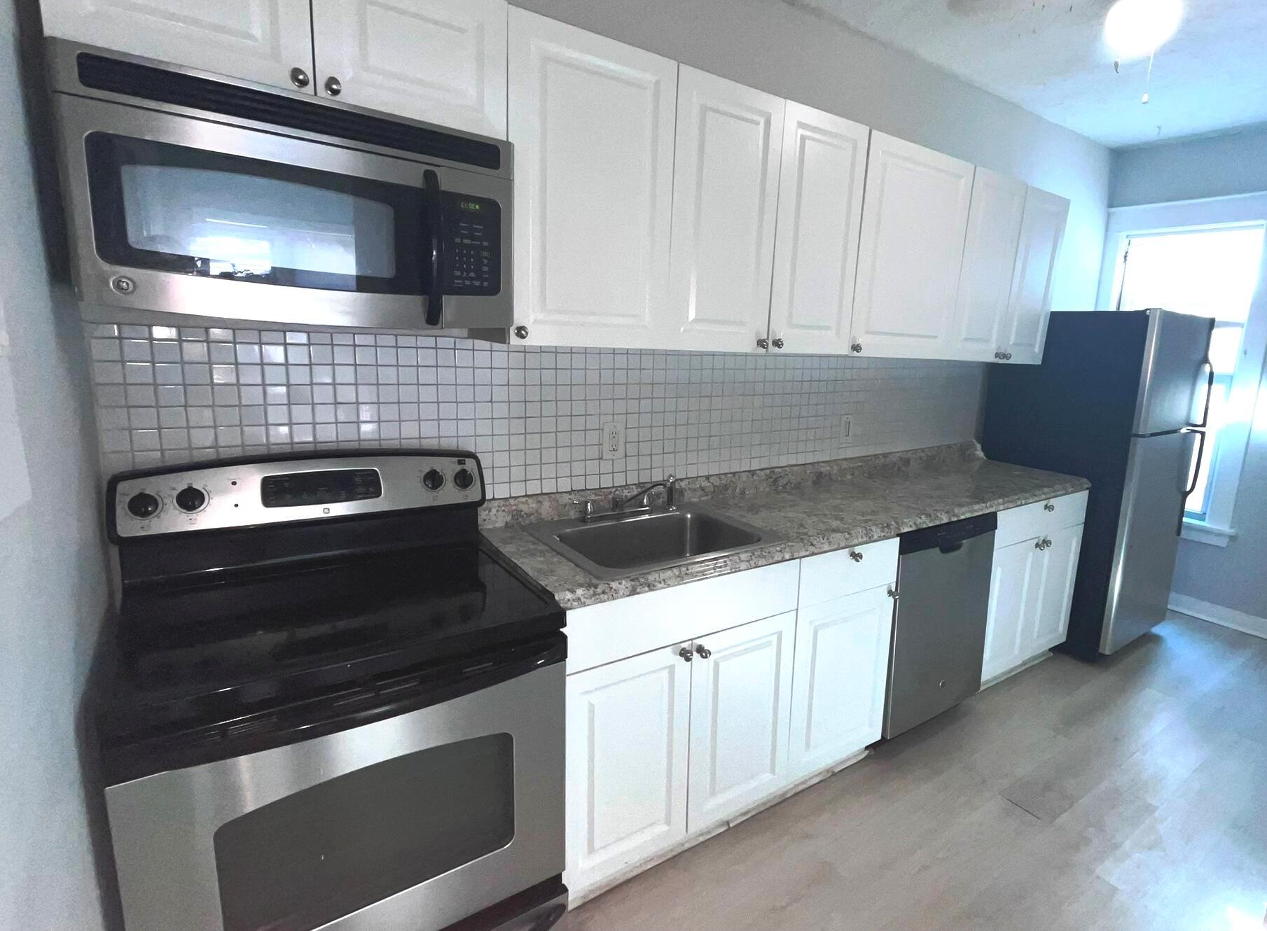 LAKE WORTH TOWN OF - Residential Lease