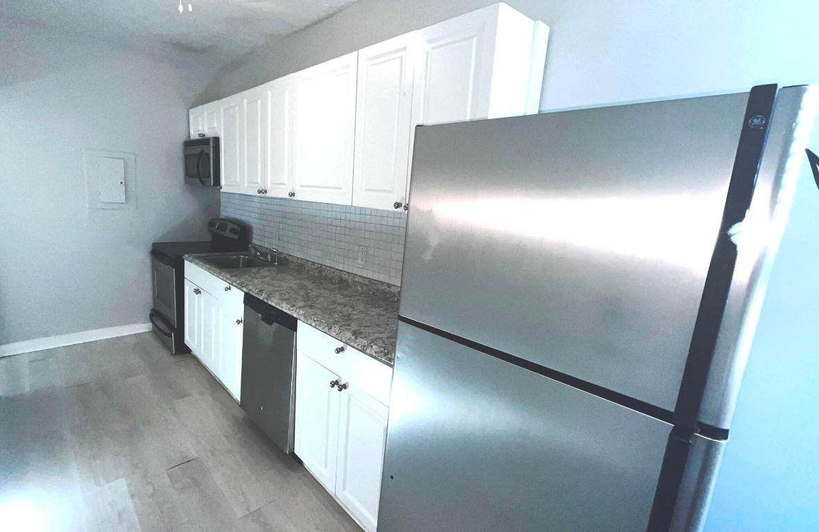 LAKE WORTH TOWN OF - Residential Lease