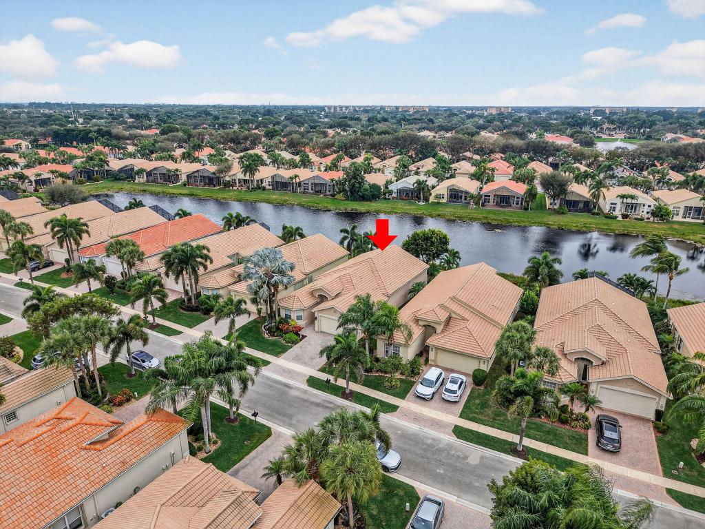 VALENCIA PALMS - Residential