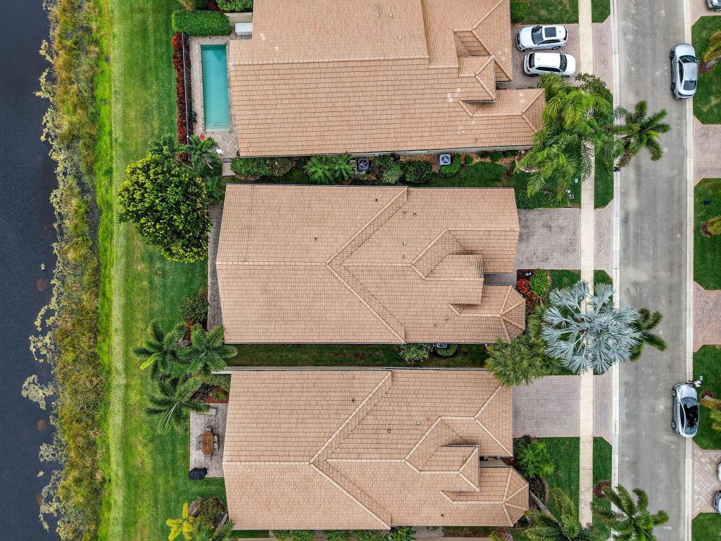 VALENCIA PALMS - Residential
