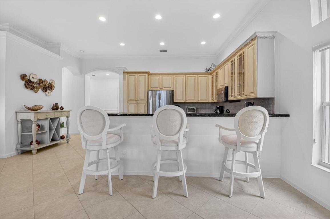 VALENCIA PALMS - Residential