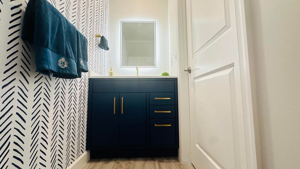 Photo of 1009 White Oak Ter, Palm Beach Gardens, FL 33410 (MLS # R10970270)