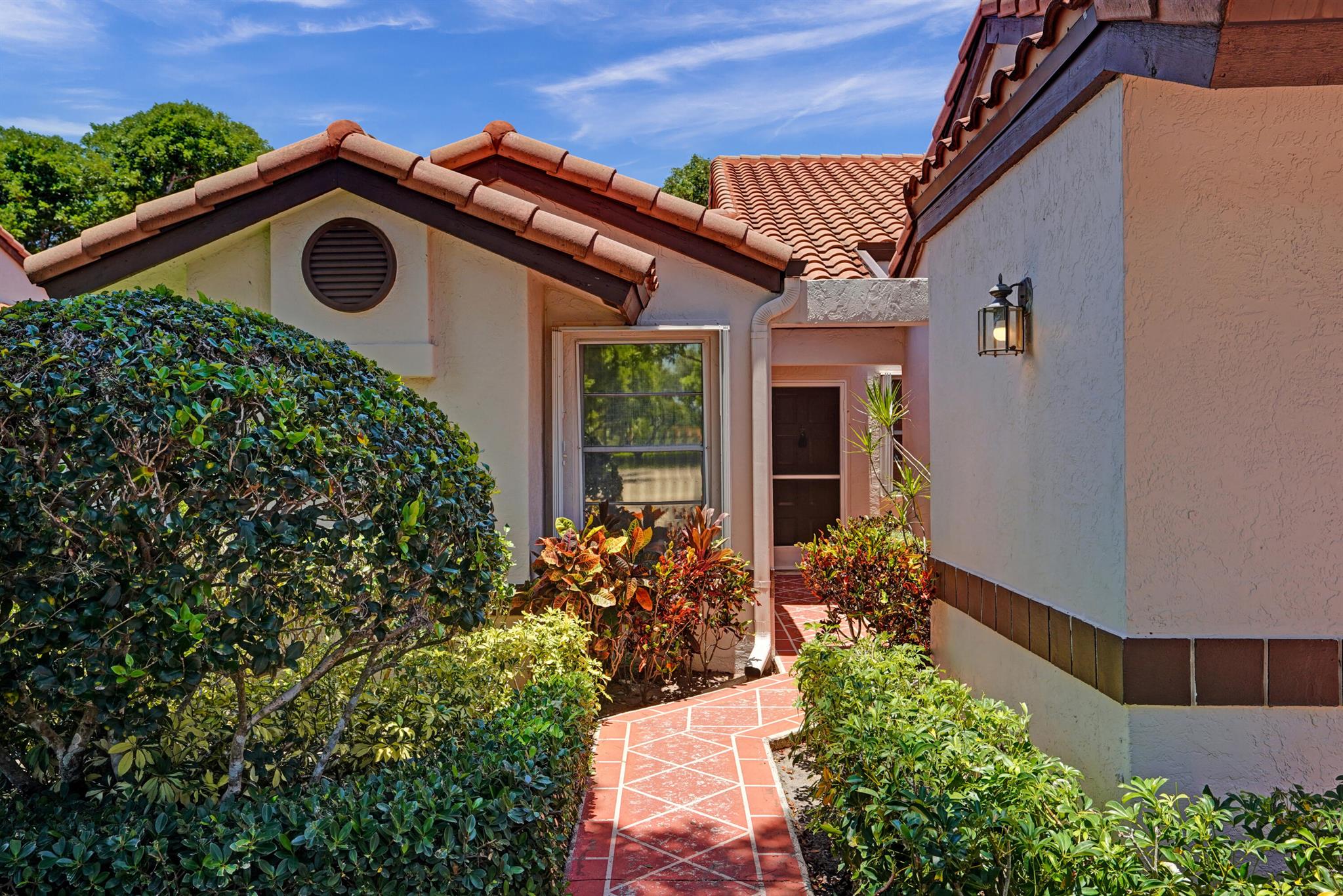6041 Sunny Manor Court
