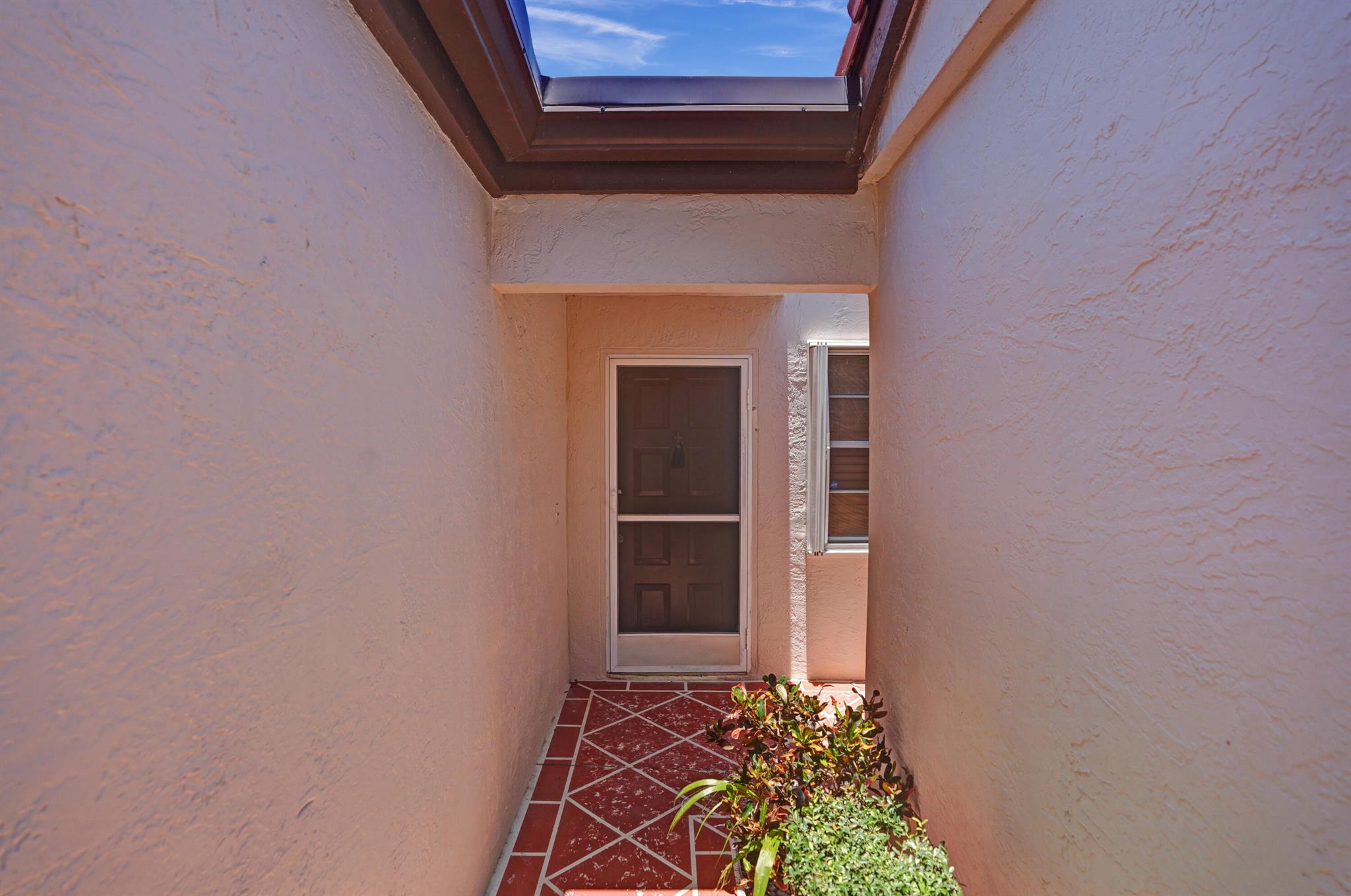 6041 Sunny Manor Court
