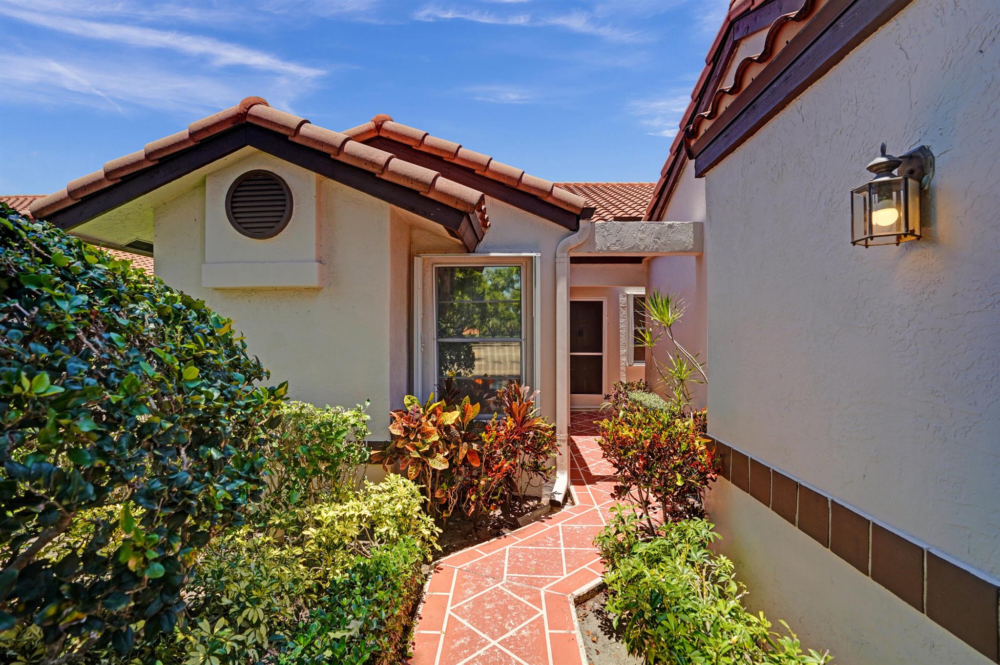 6041 Sunny Manor Court
