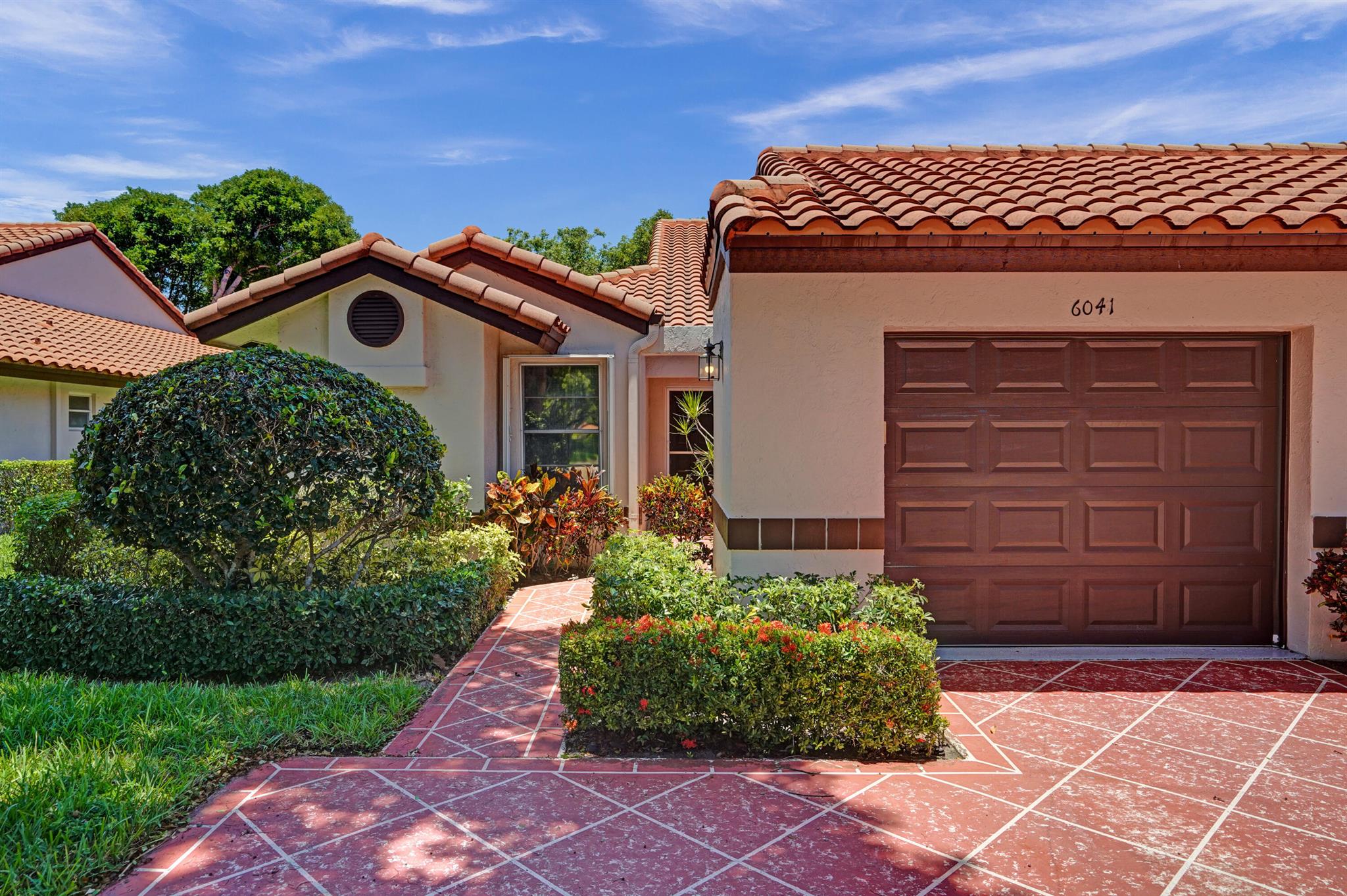 6041 Sunny Manor Court