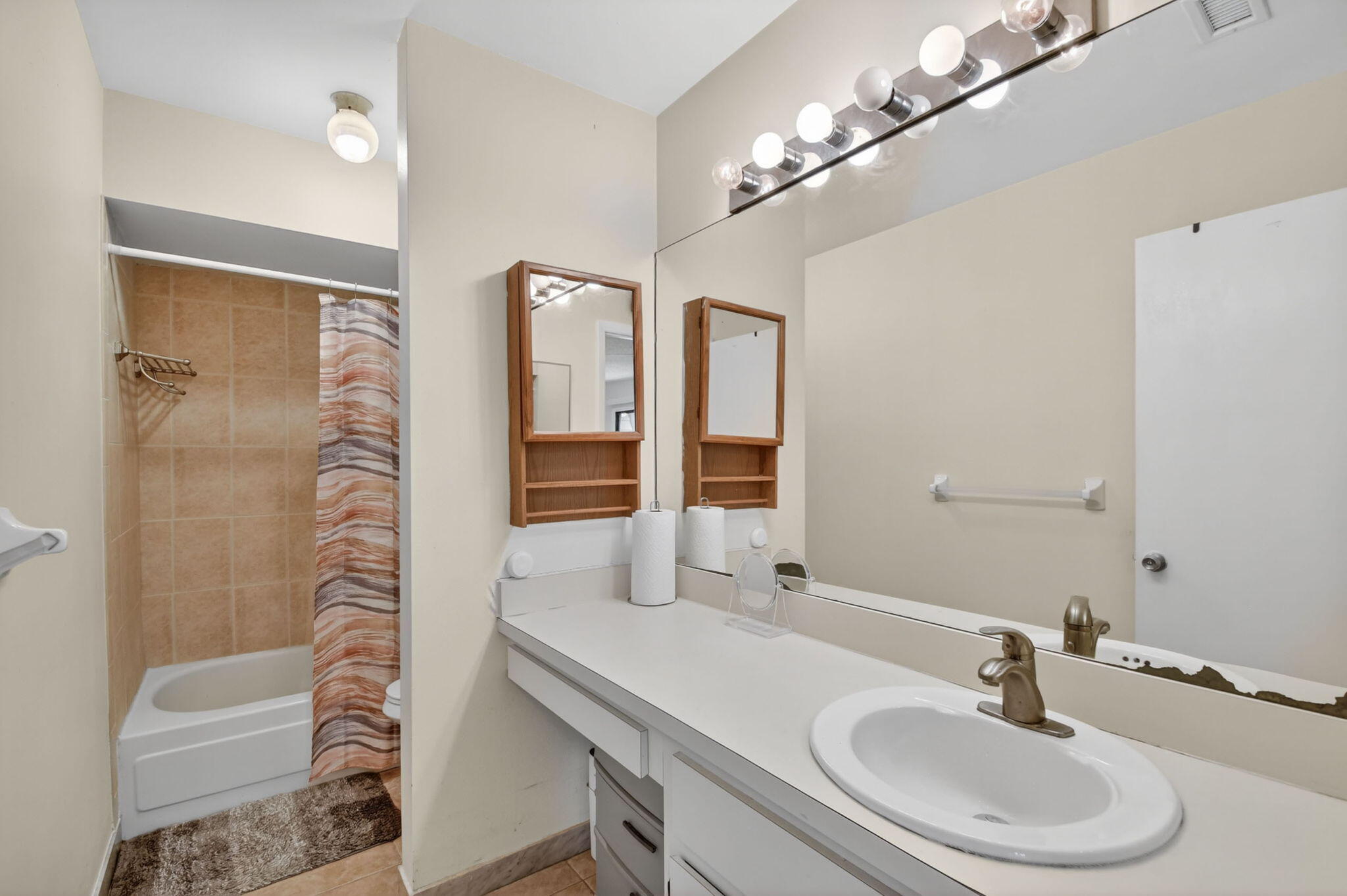 VILLAGE OF TURNBERRY PH II - Residential