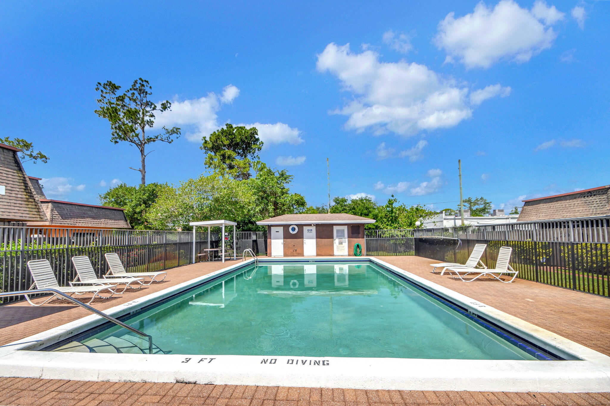 VILLAGE OF TURNBERRY PH II - Residential