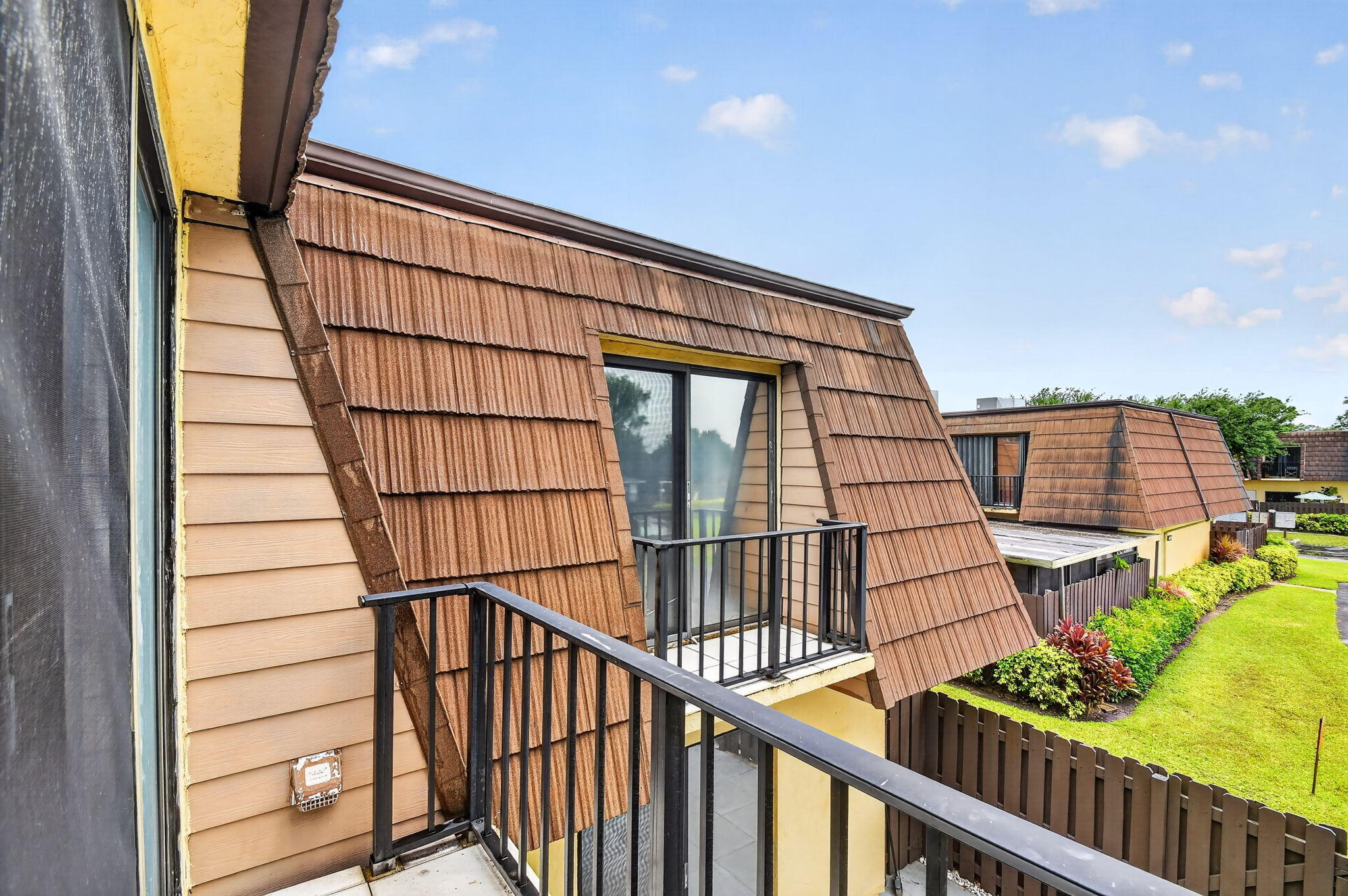 VILLAGE OF TURNBERRY PH II - Residential