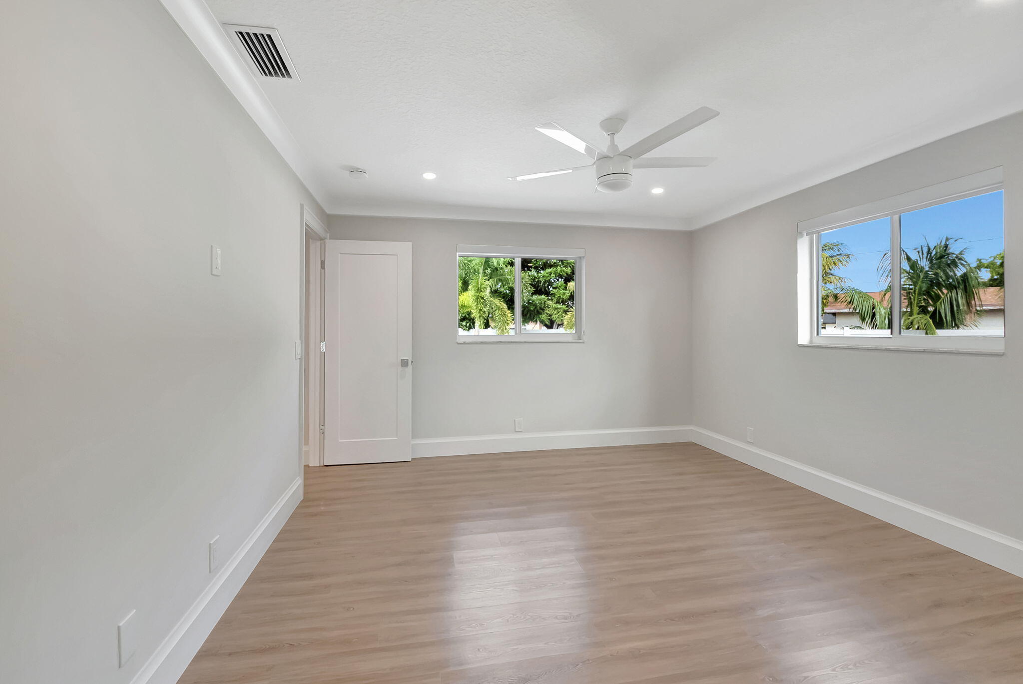 SEACREST ESTATES - Residential Lease