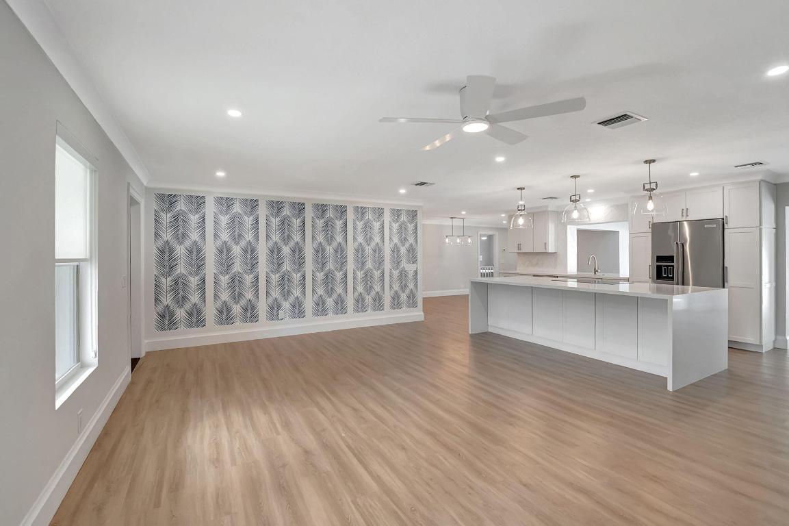 SEACREST ESTATES - Residential Lease