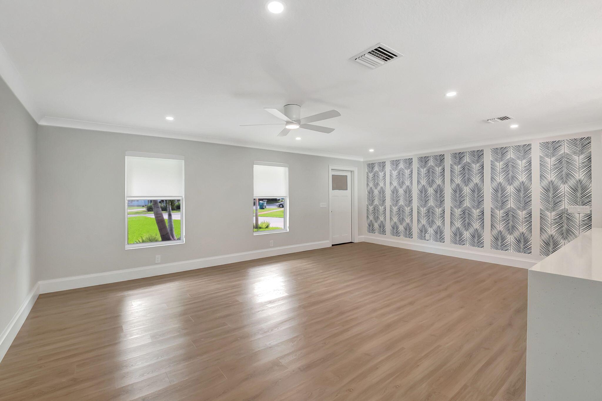 SEACREST ESTATES - Residential Lease