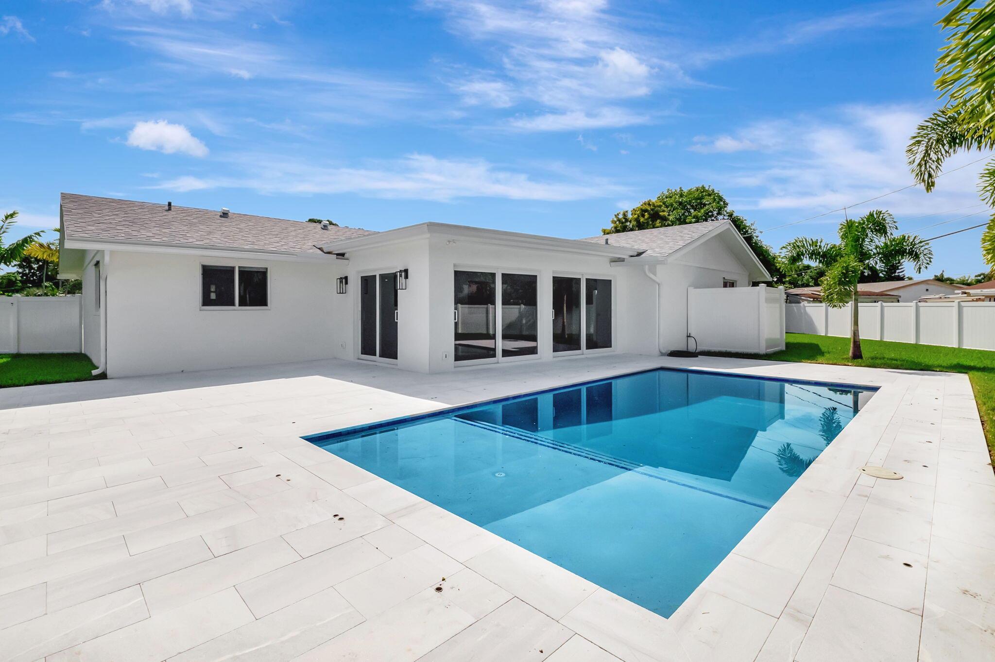 SEACREST ESTATES - Residential Lease