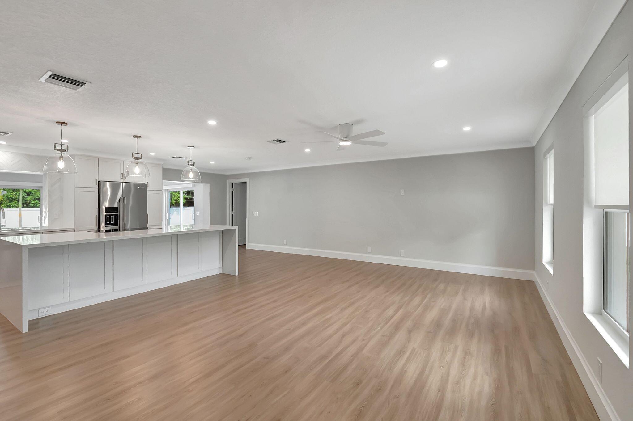 SEACREST ESTATES - Residential Lease