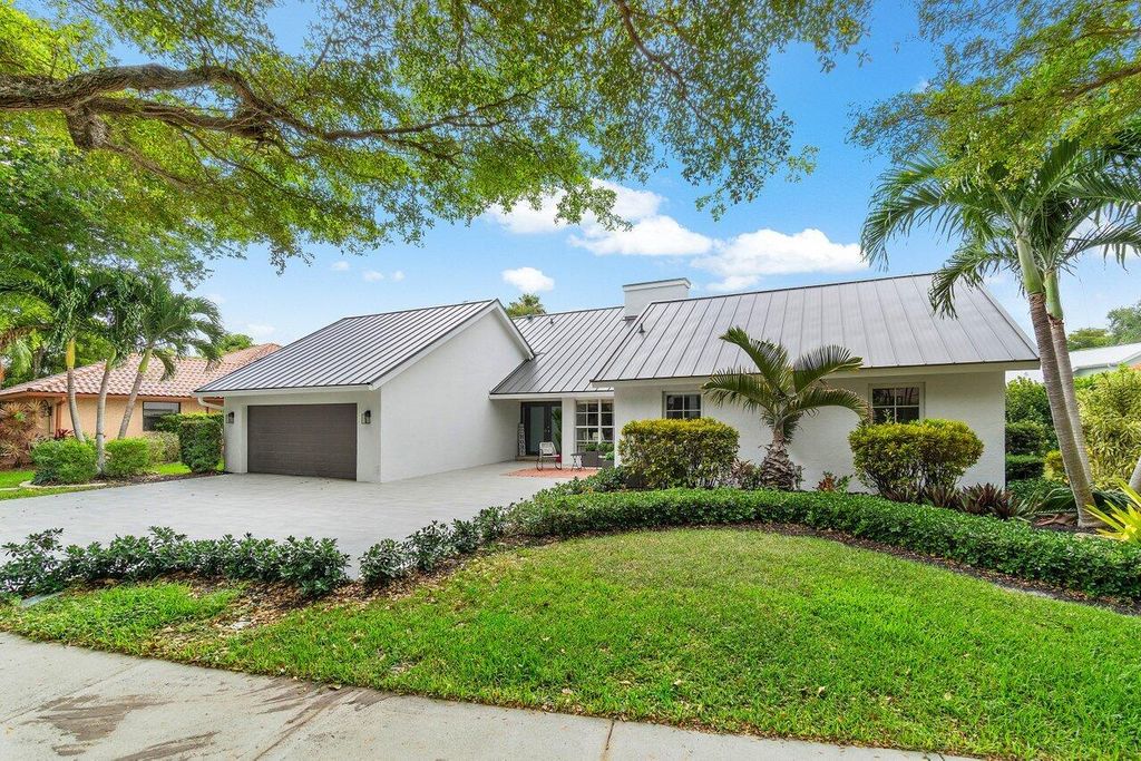 Photo of 1305 Parkside Circle S, Boca Raton, FL 33486 (MLS # R10986541)