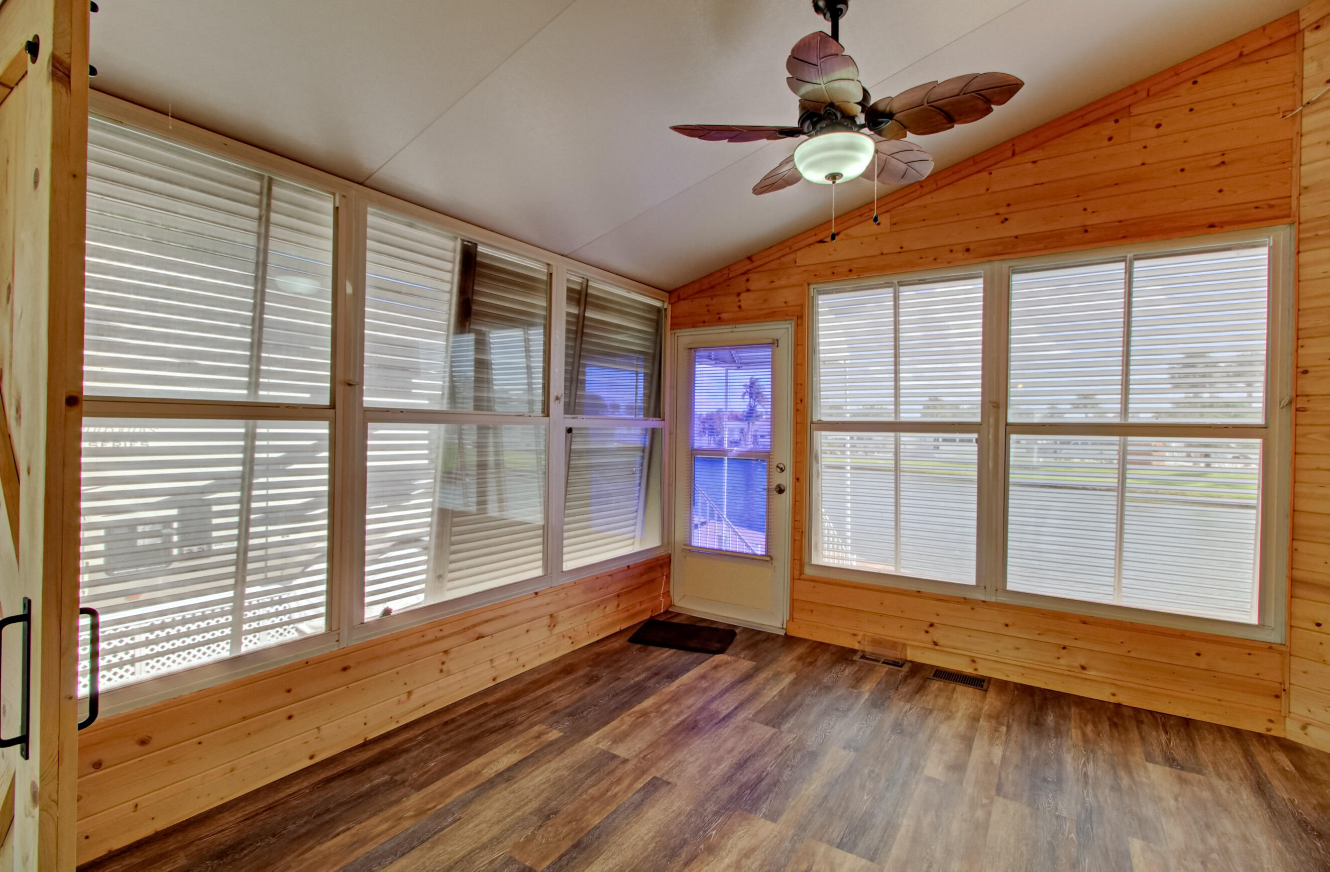 ANCIENT OAKS RV RESORT NO V - Residential