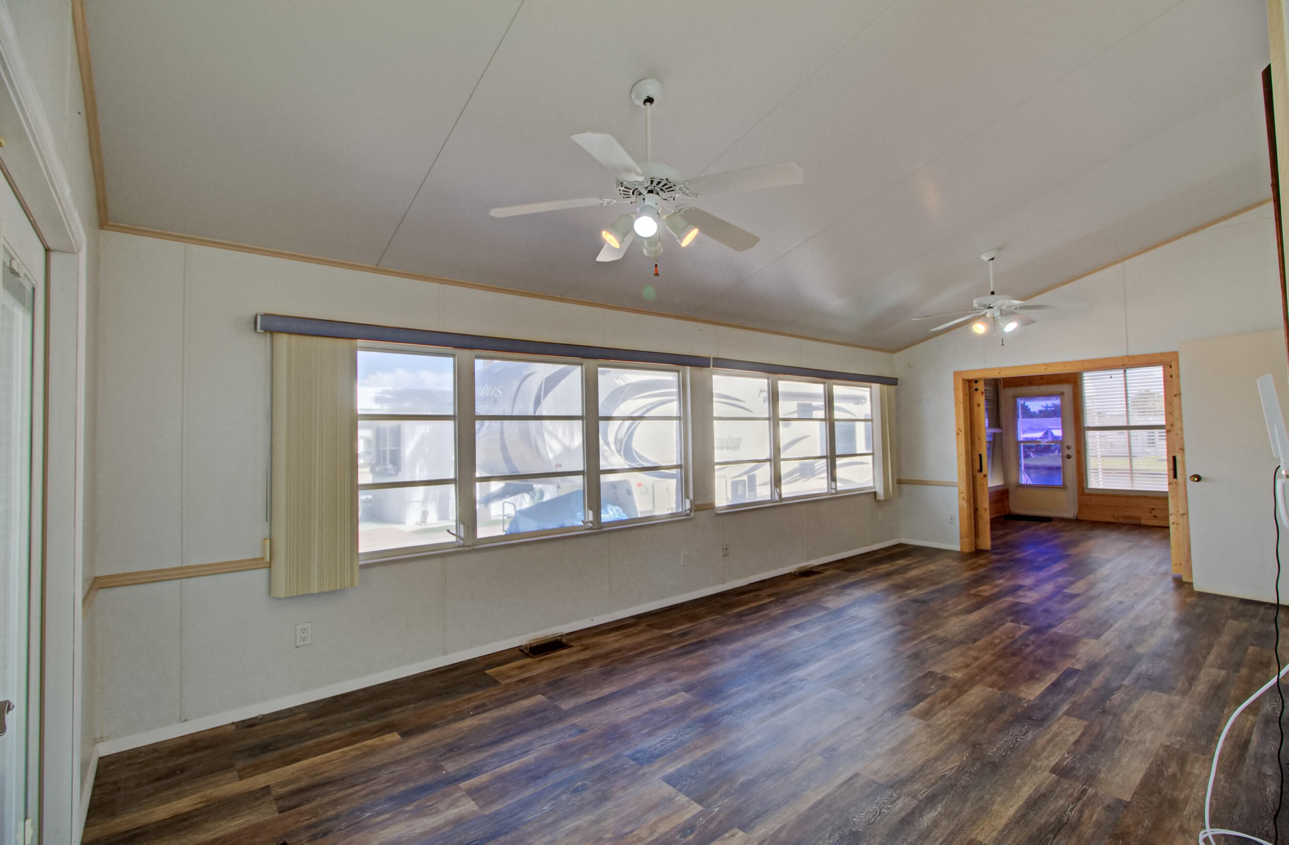 ANCIENT OAKS RV RESORT NO V - Residential