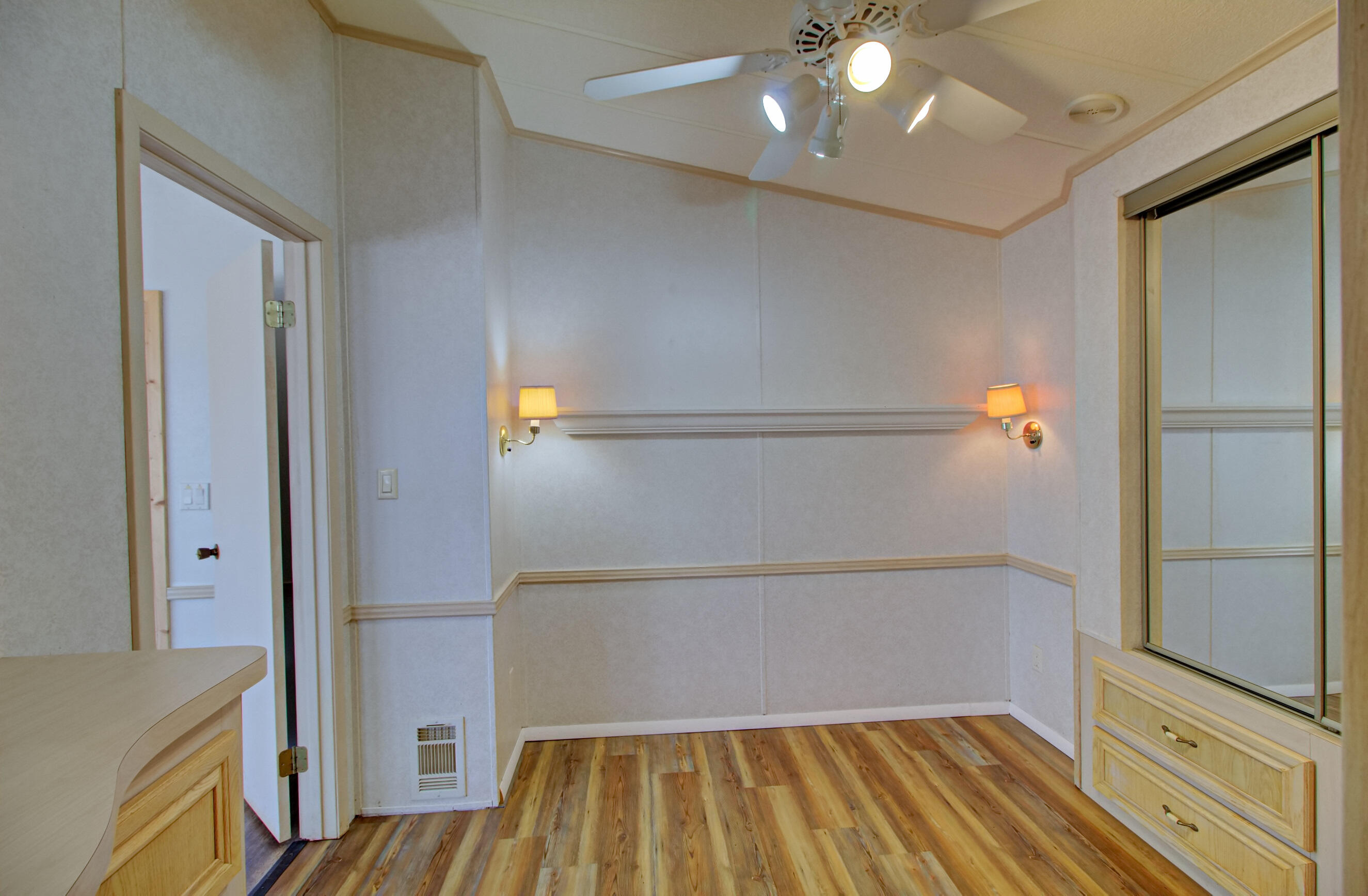 ANCIENT OAKS RV RESORT NO V - Residential