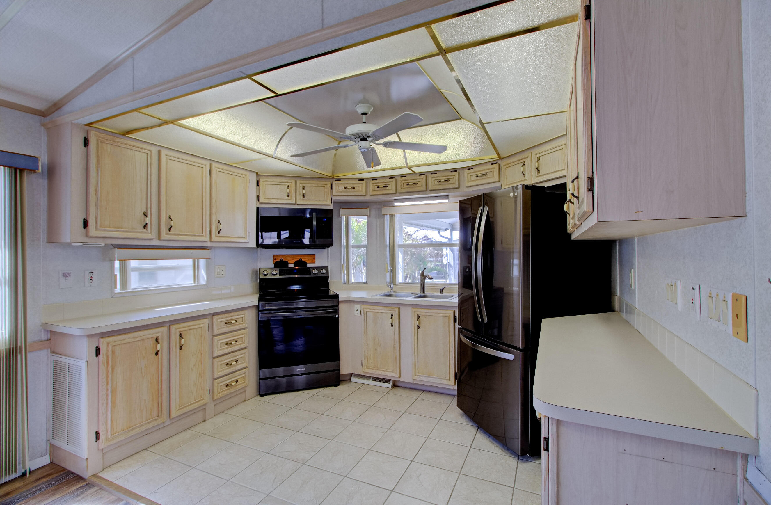 ANCIENT OAKS RV RESORT NO V - Residential