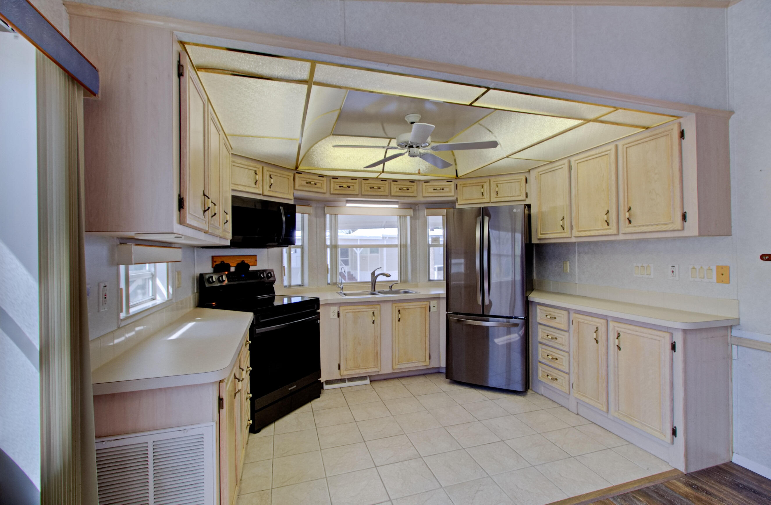 ANCIENT OAKS RV RESORT NO V - Residential