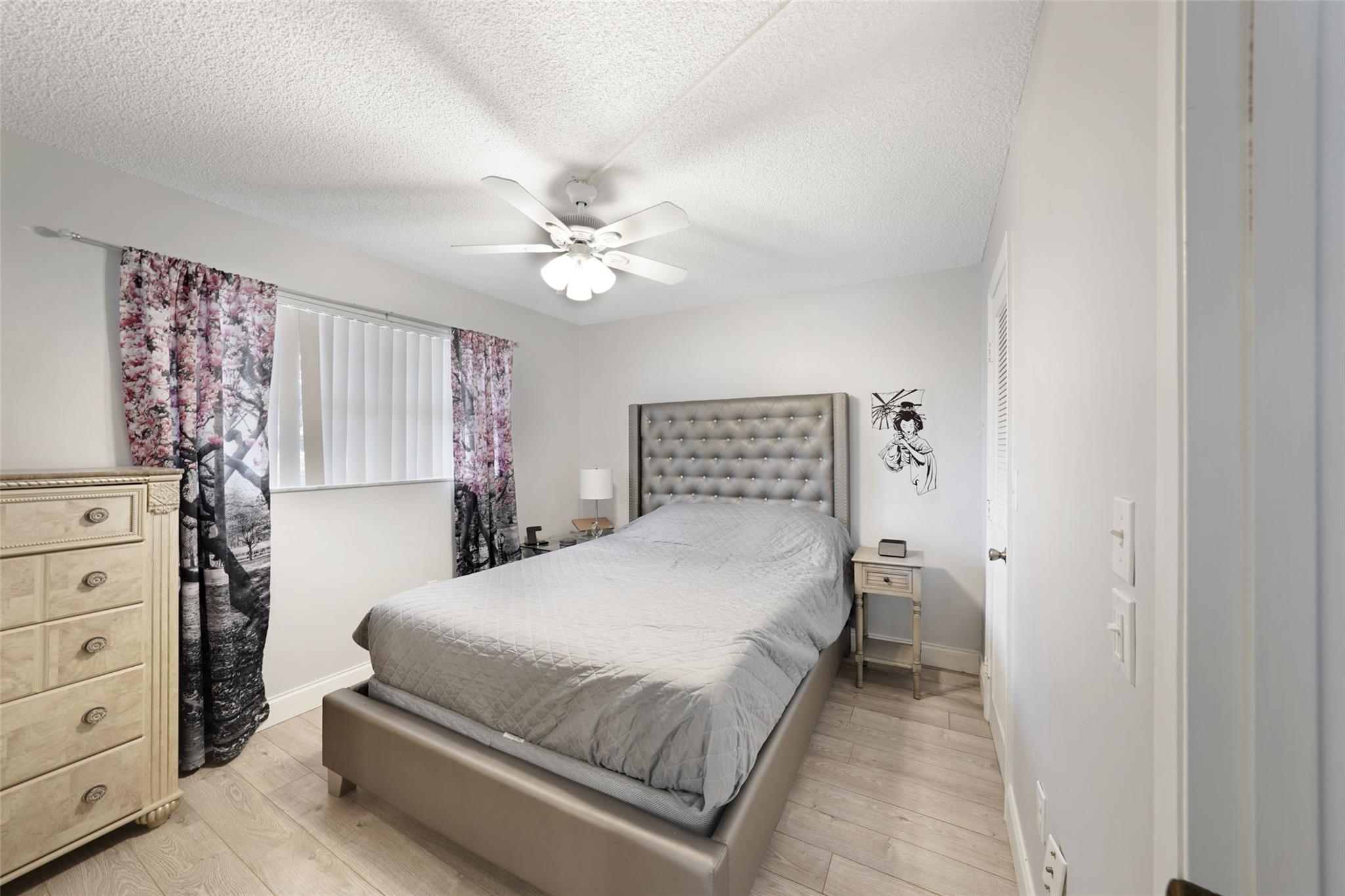 Sunrise Lakes 3 - Residential