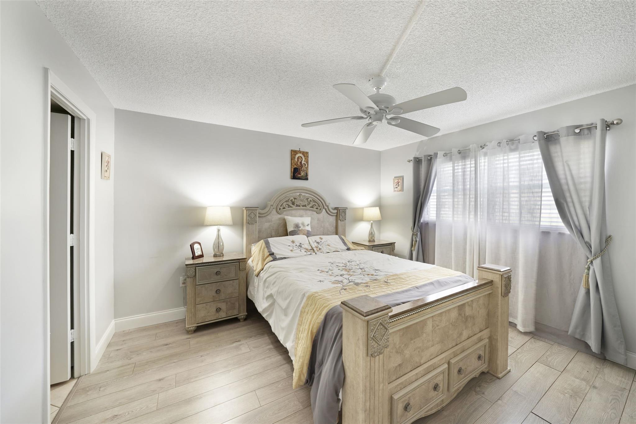 Sunrise Lakes 3 - Residential