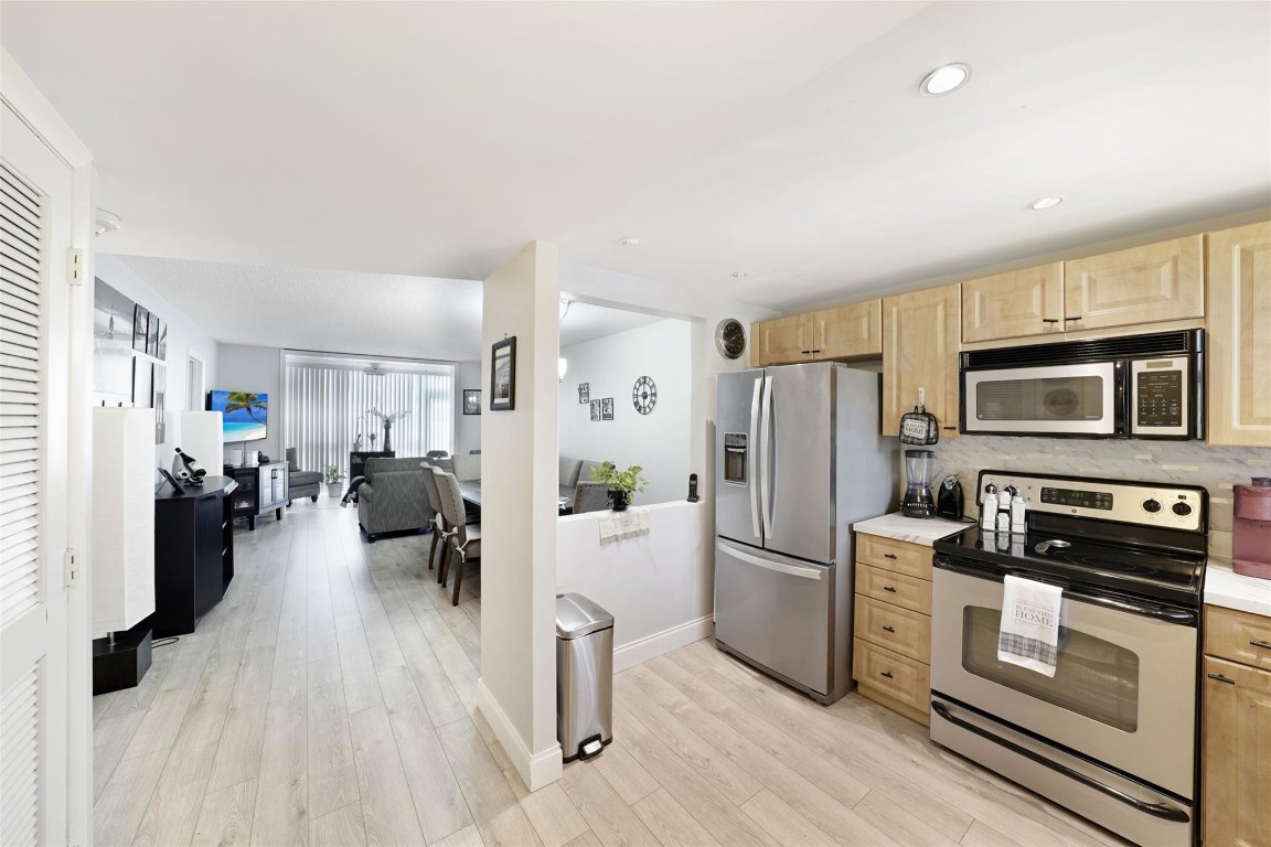 Sunrise Lakes 3 - Residential