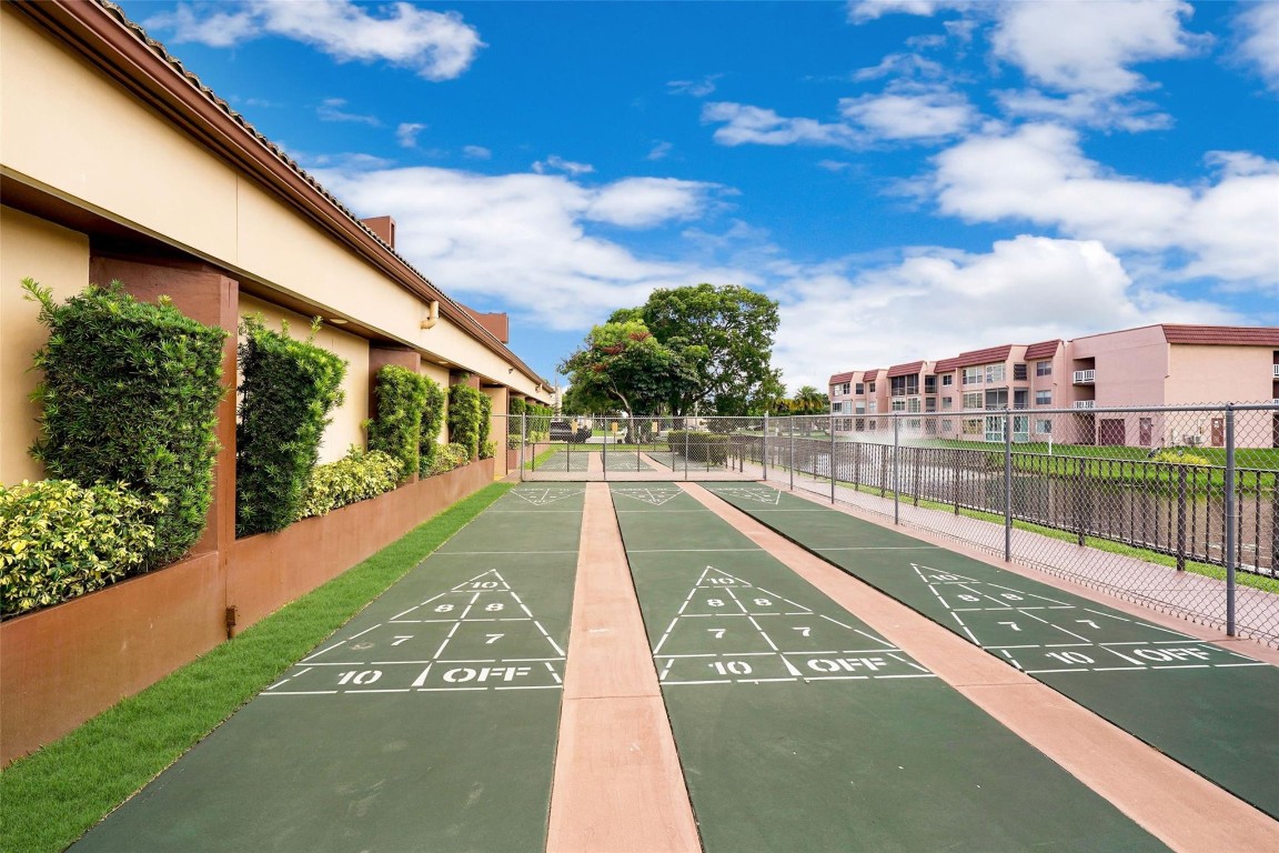 Sunrise Lakes 3 - Residential