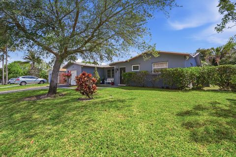 Tiny photo for 2350 NW 60th Avenue, Sunrise, FL 33313 (MLS # B26019051)