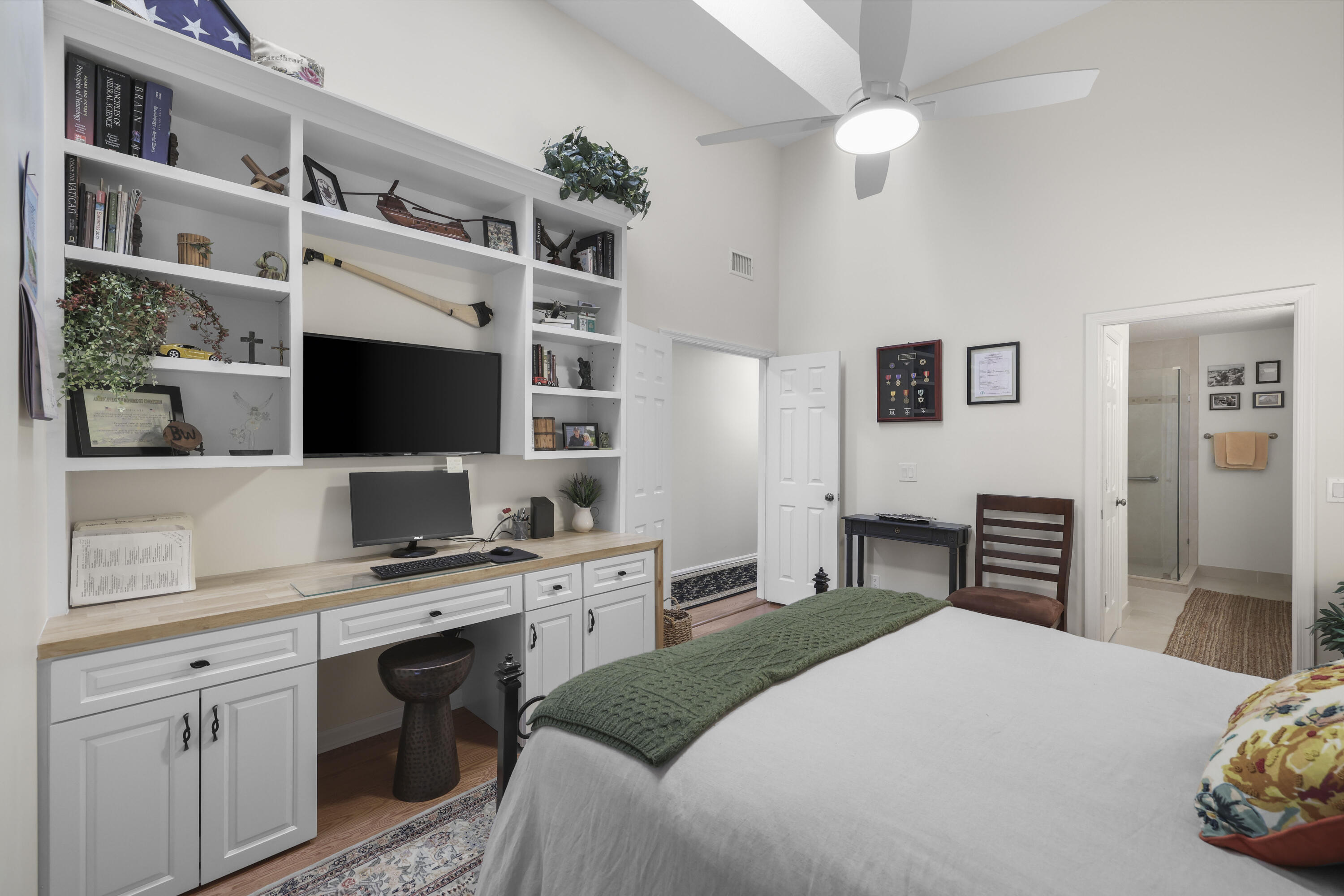 OAK HARBOUR 4 - Residential