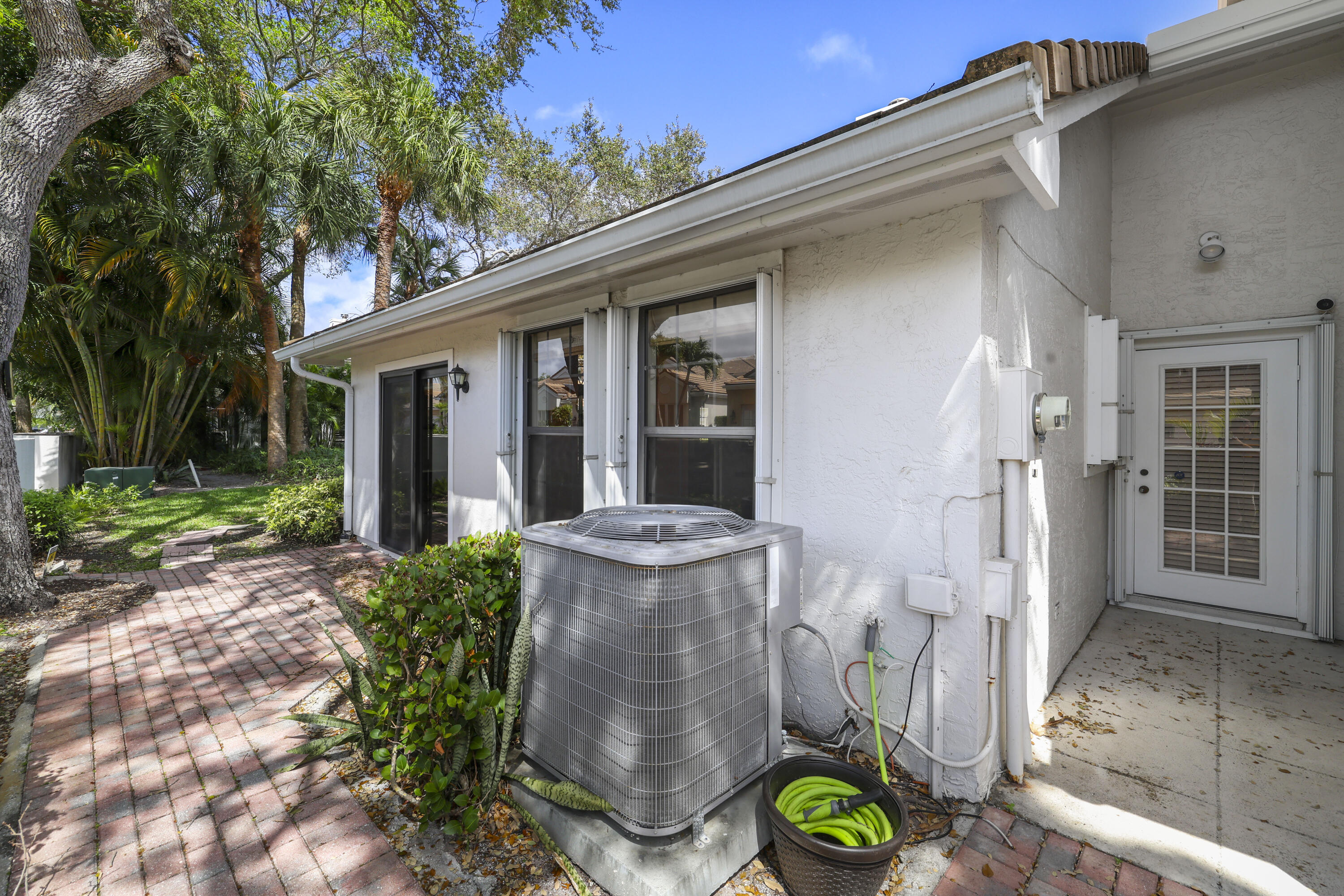 OAK HARBOUR 4 - Residential