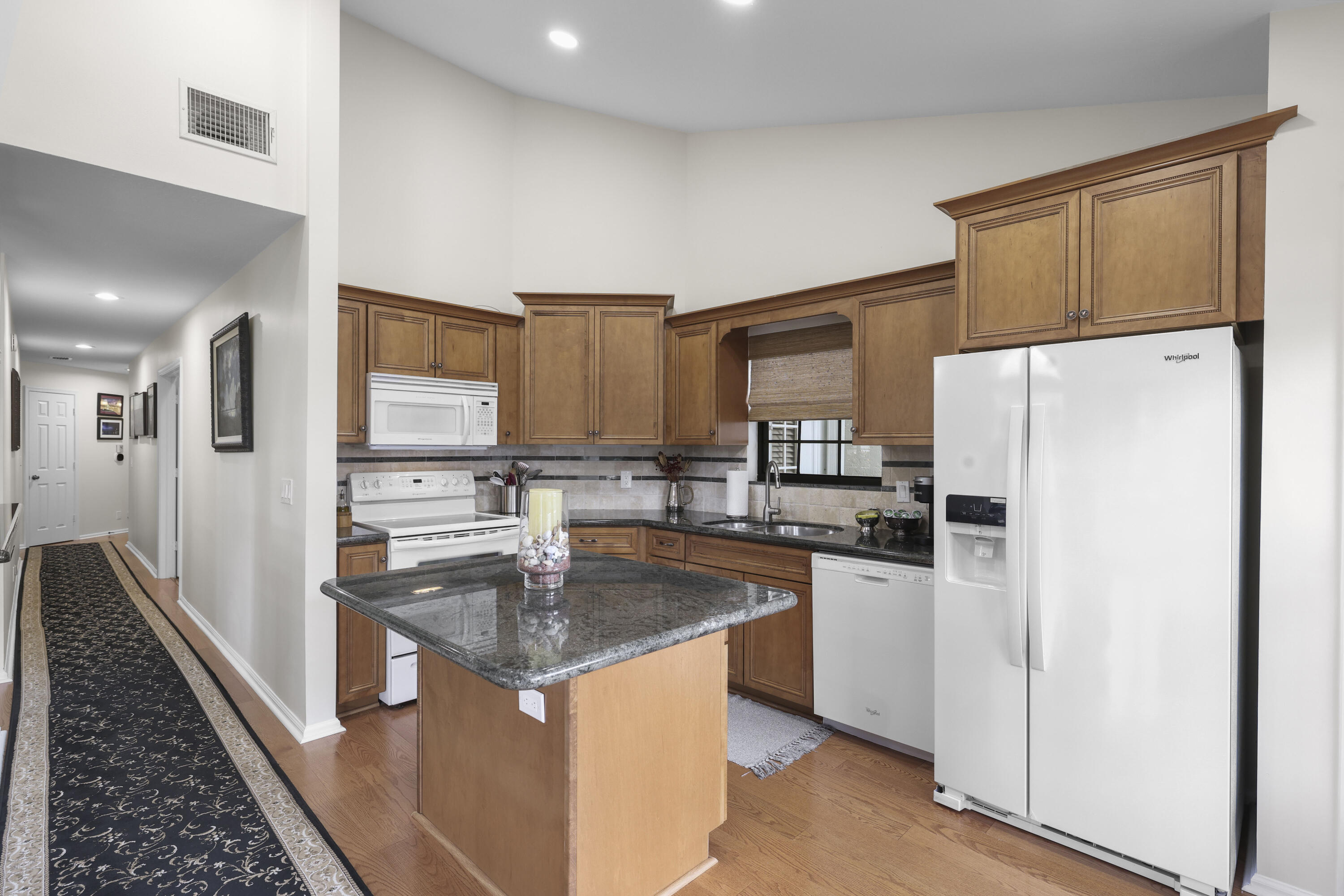 OAK HARBOUR 4 - Residential