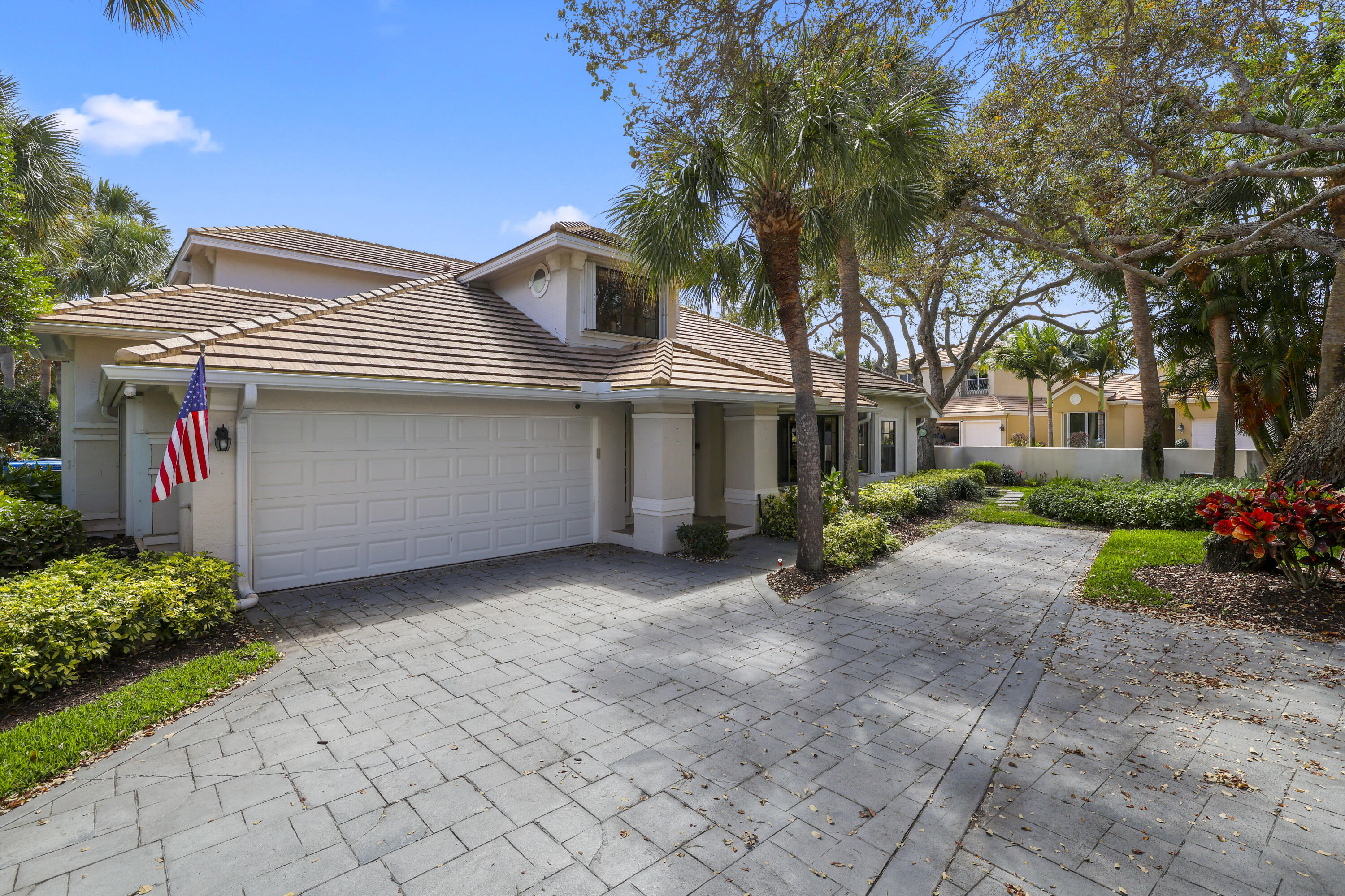 OAK HARBOUR 4 - Residential