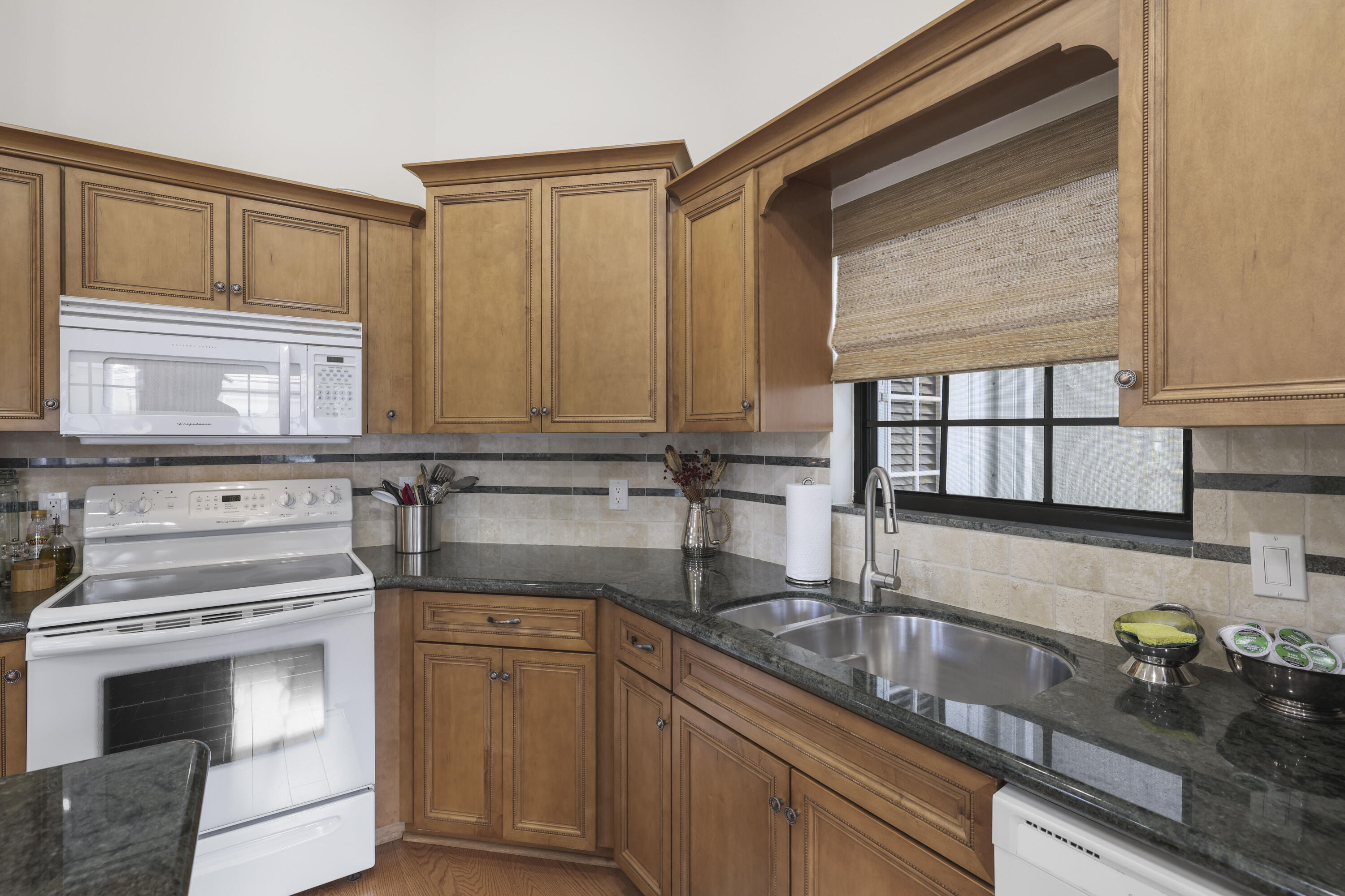 OAK HARBOUR 4 - Residential