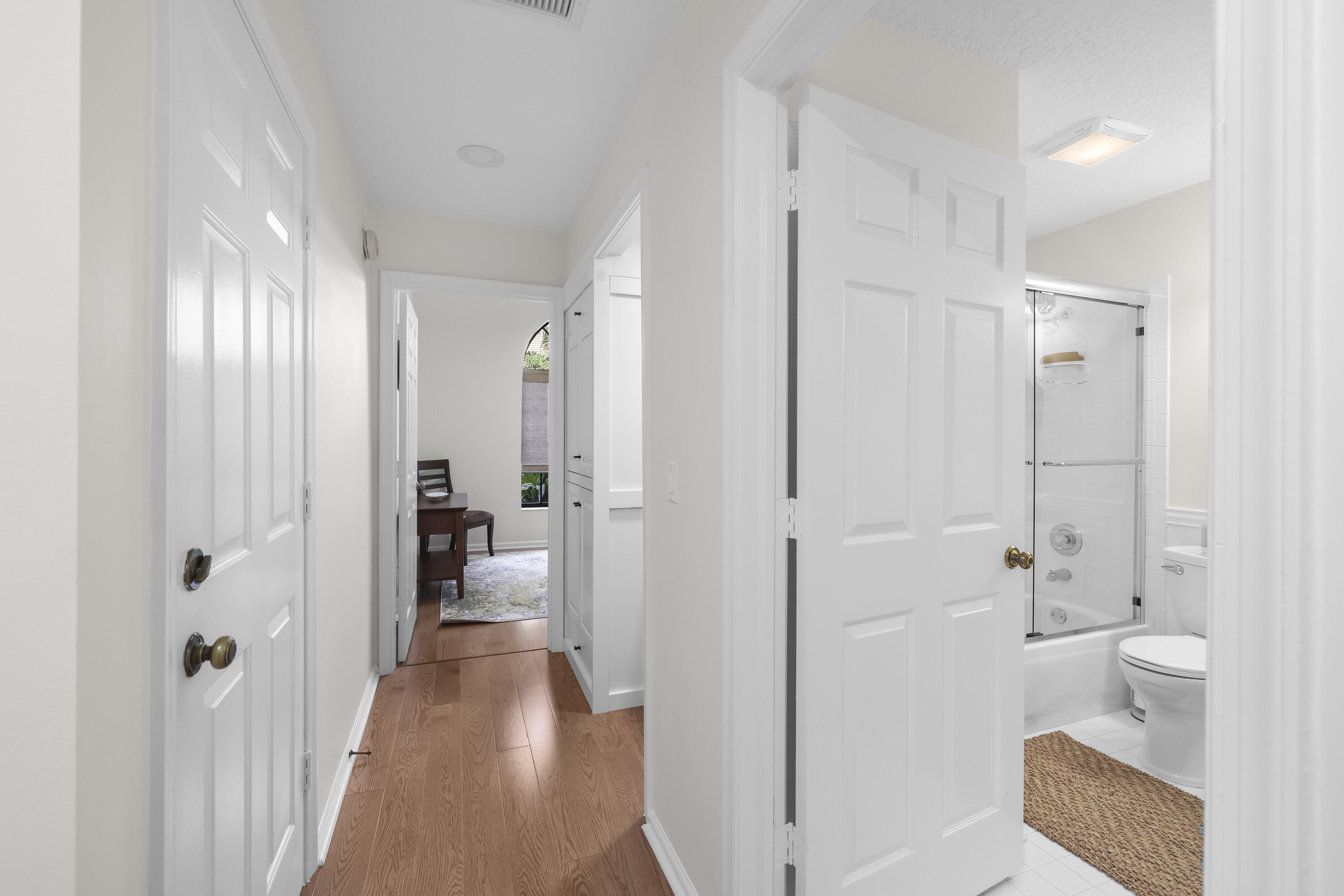 OAK HARBOUR 4 - Residential