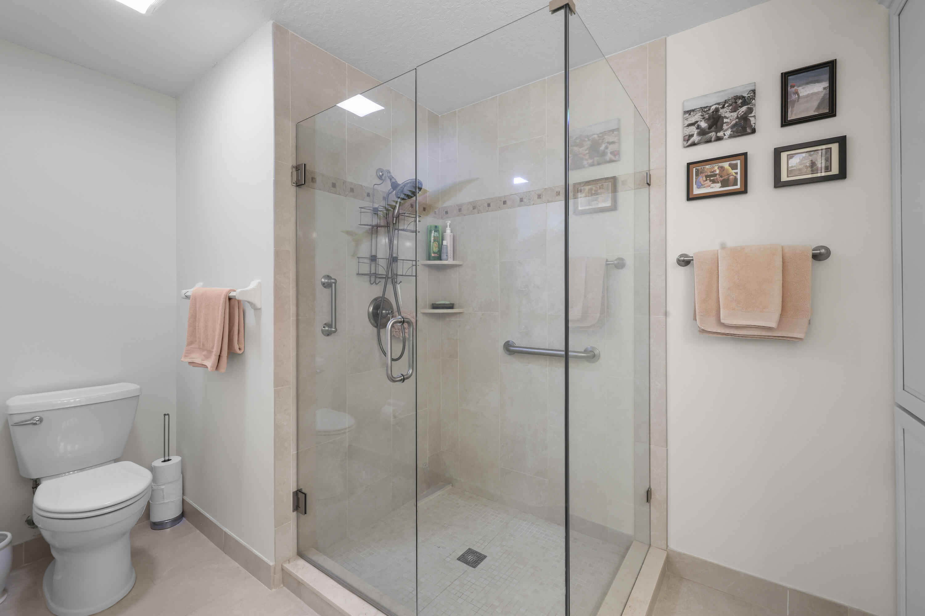 OAK HARBOUR 4 - Residential