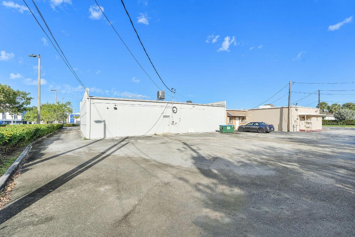 3156 S Congress Avenue