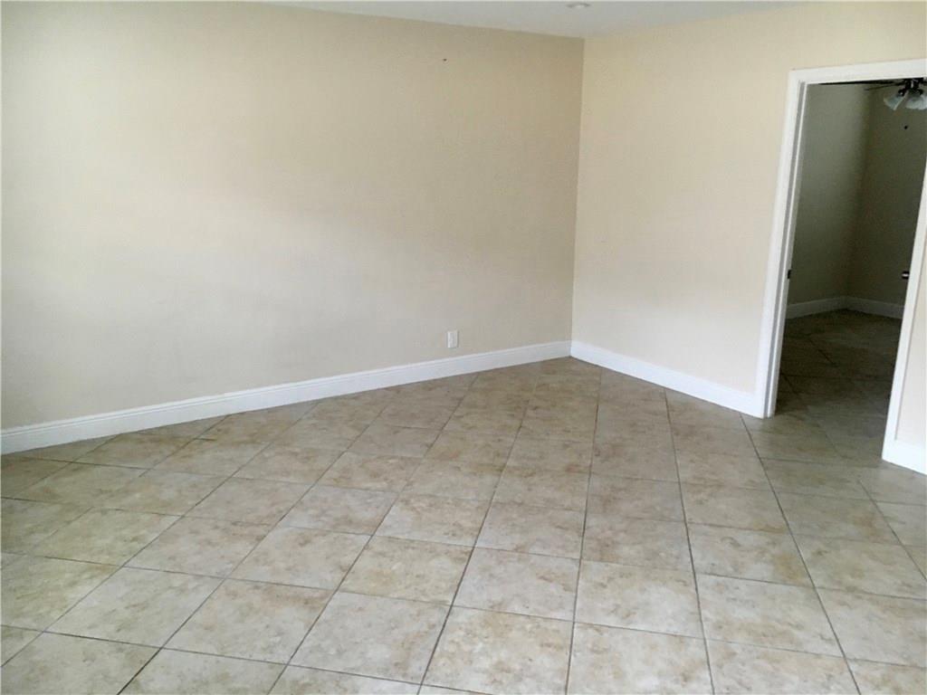 Lauderdale 2-9 D - Residential Lease