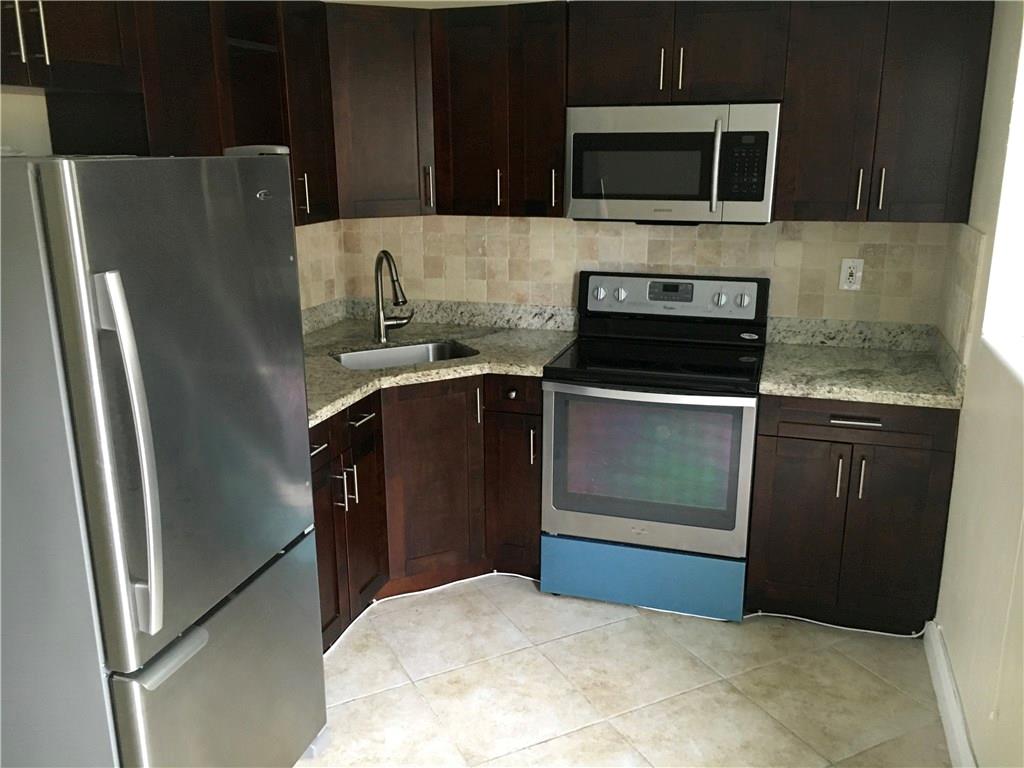 Lauderdale 2-9 D - Residential Lease