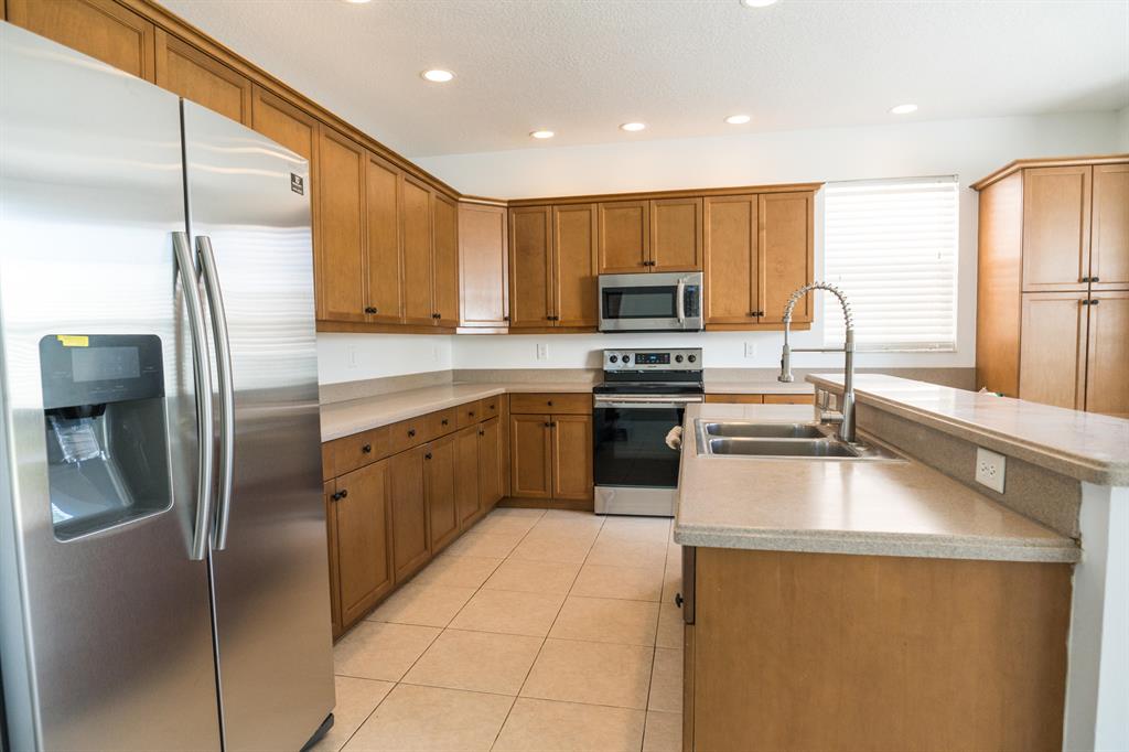 MADISON GREEN - Residential