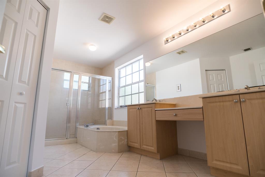 MADISON GREEN - Residential