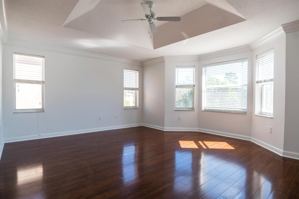 MADISON GREEN - Residential