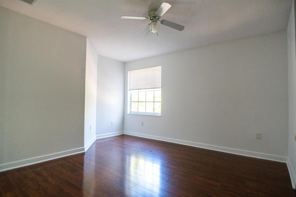 MADISON GREEN - Residential