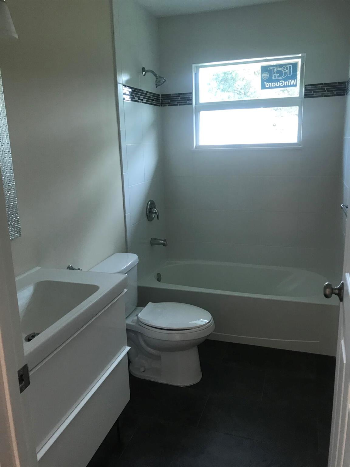 Palm Lake Estates - Residential Lease